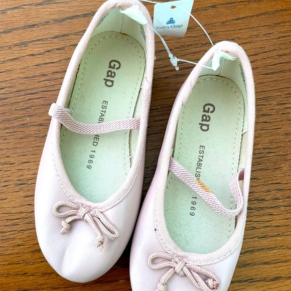 GAP Other - NWT Gap Ballerina Shoes size 8